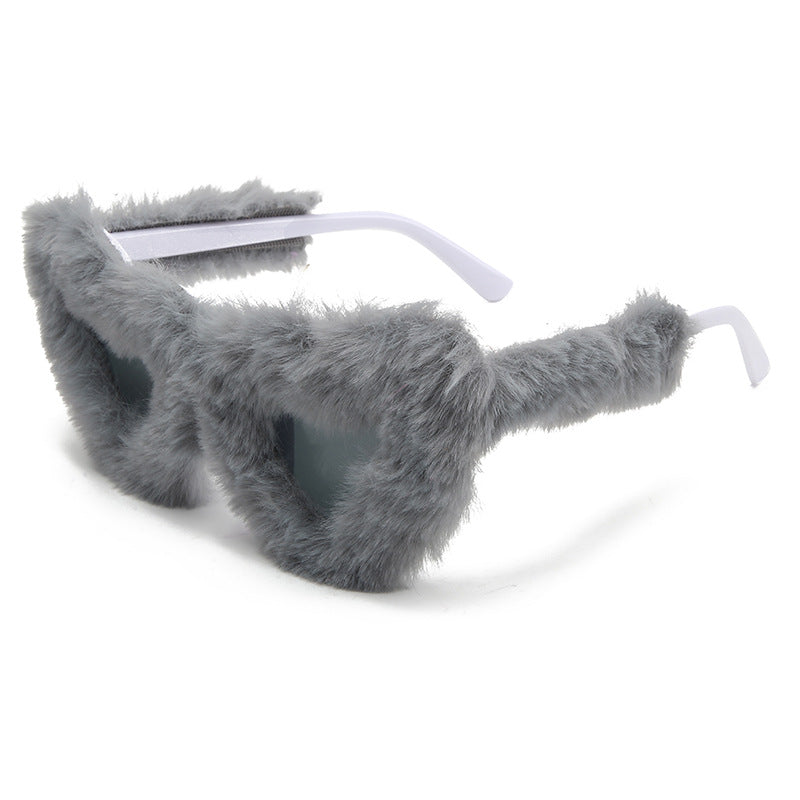 Wholesale new fashion glasses plush lovely sunglasses peach heart ball party funny heart sunglasses