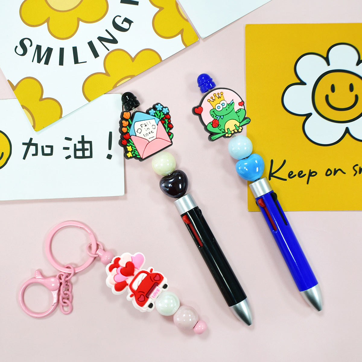 Wholesale  Random 100pcs/pack Valentine' s Day Beaded Series  Focal Beads