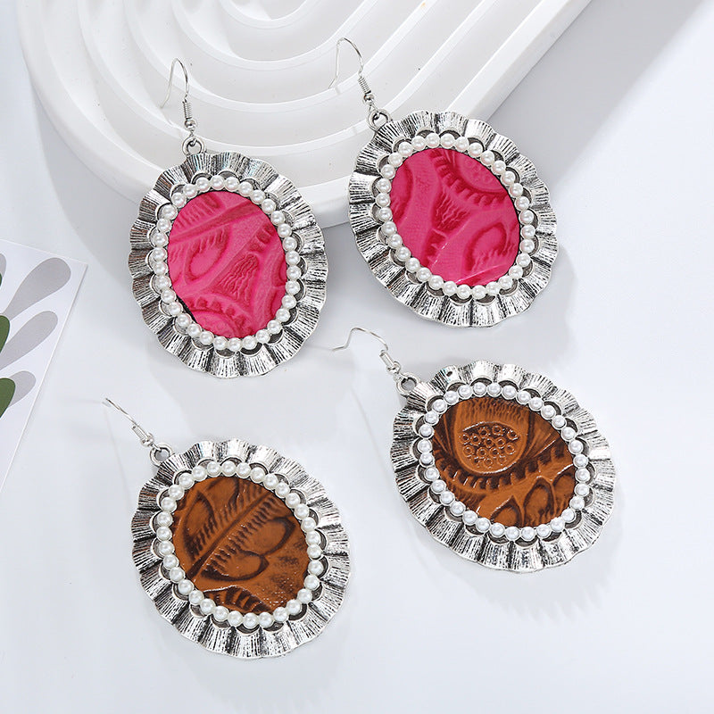Wholesale Vintage Printed Leather Round Alloy Studded Pearl Earrings