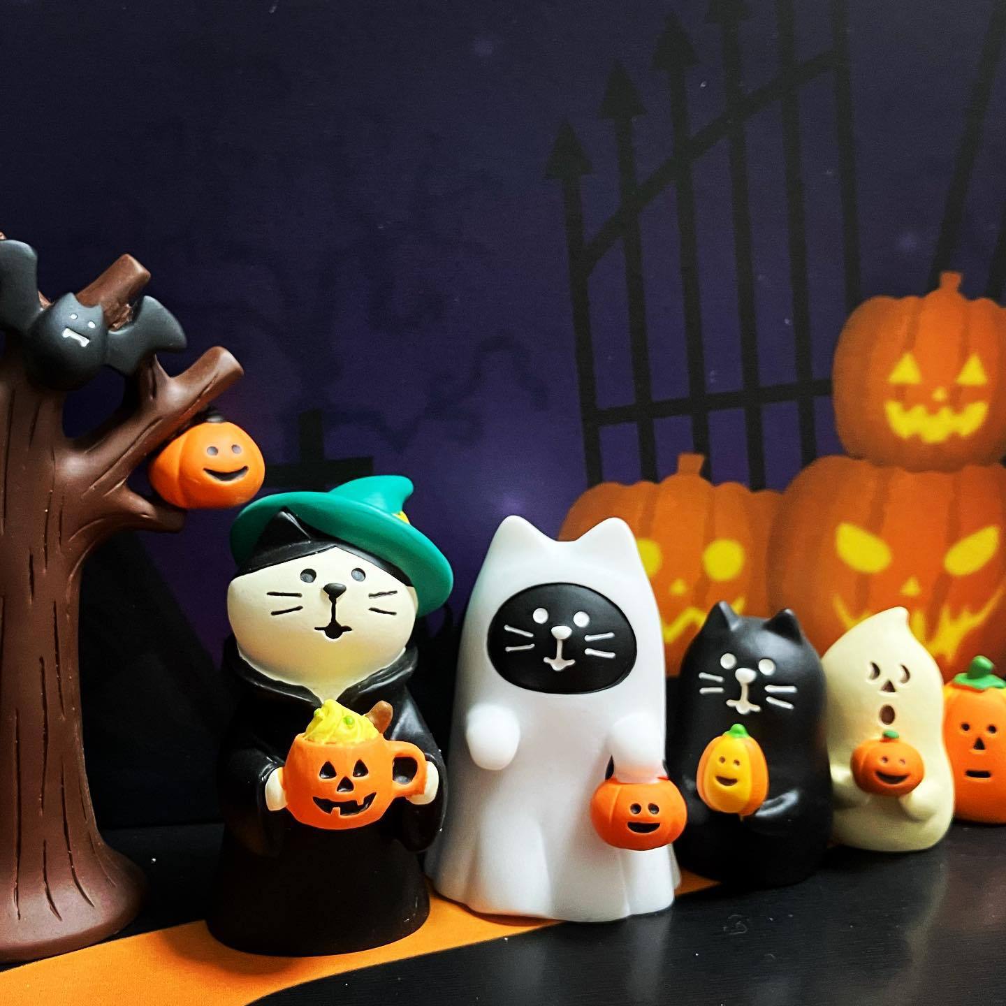 Wholesale  Themed Clown Cat Pumpkin Miniature Resin Scene Ornament For Home Decor Gift