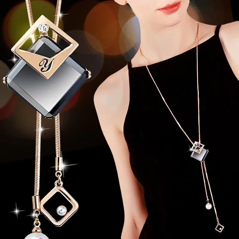 Wholesale Colored Diamond Set Animal Flash Diamond Long Necklace