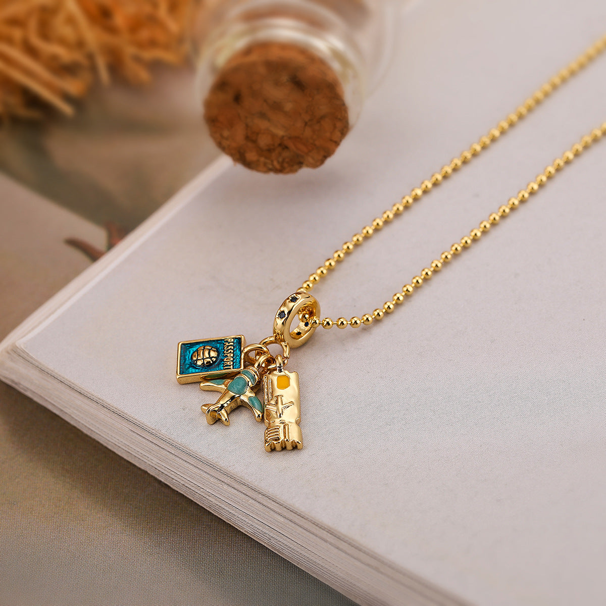 Wholesale Copper Gold Plated Zircon Camera Passport Pendant Necklace Collarbone Chain