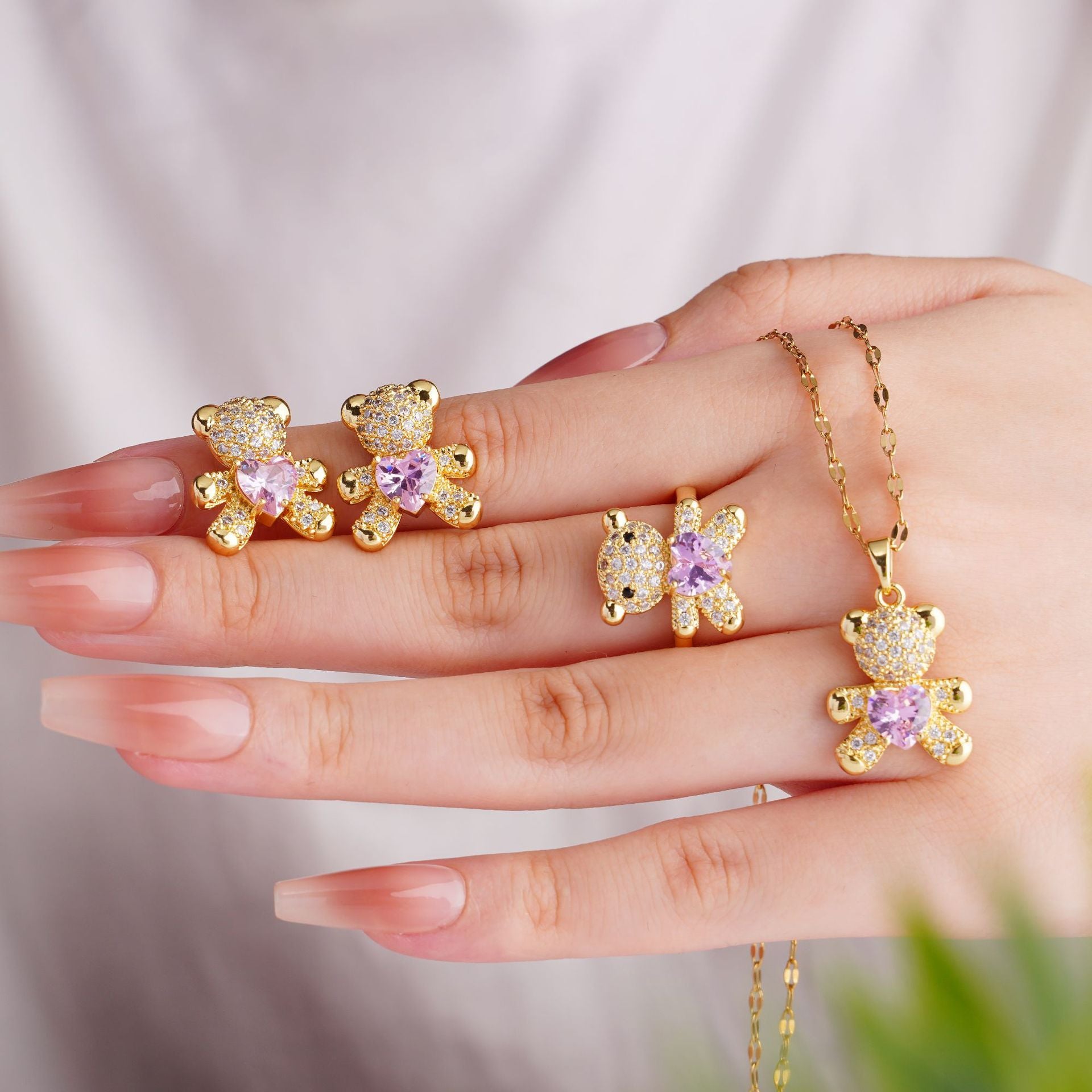 Wholesale Cute Bear Inlaid with Zircon Necklace Pendant Accessories