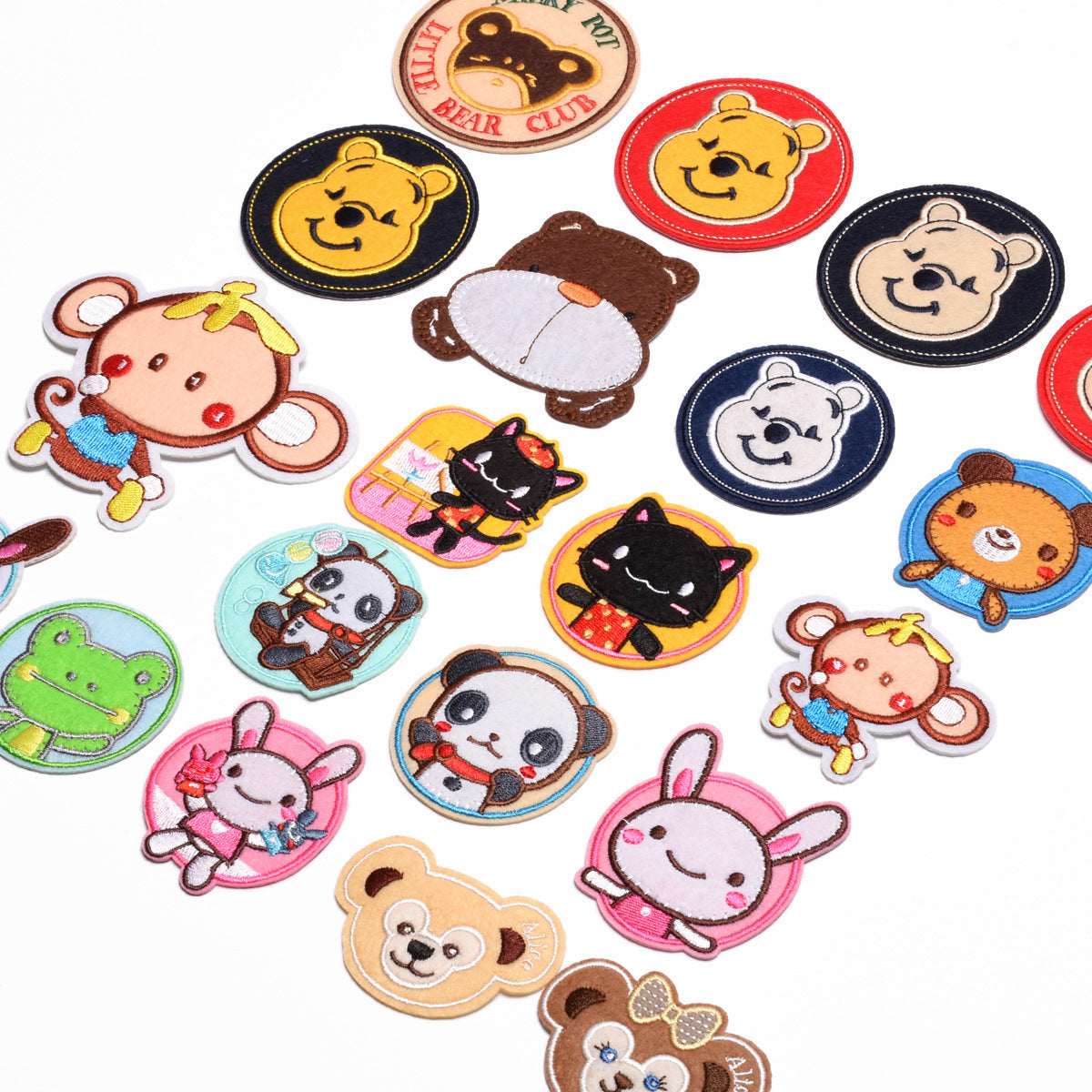 Wholesale Cartoon Animal Embroidered Patches Chic Cloth Applique For Jeans DIY Clothing Decorative Accent Gift Boutique Resale