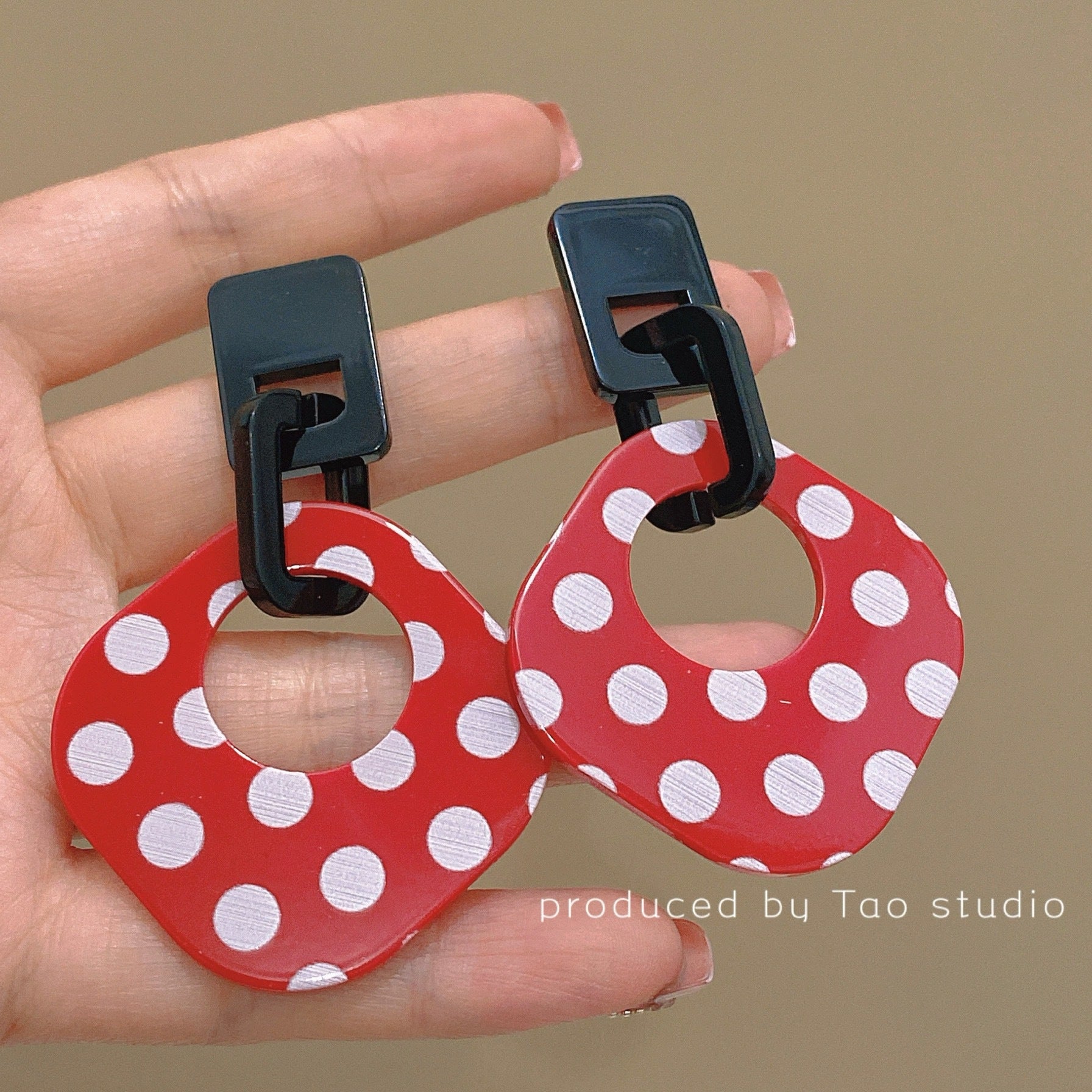 Wholesale Pretty Vintage earrings