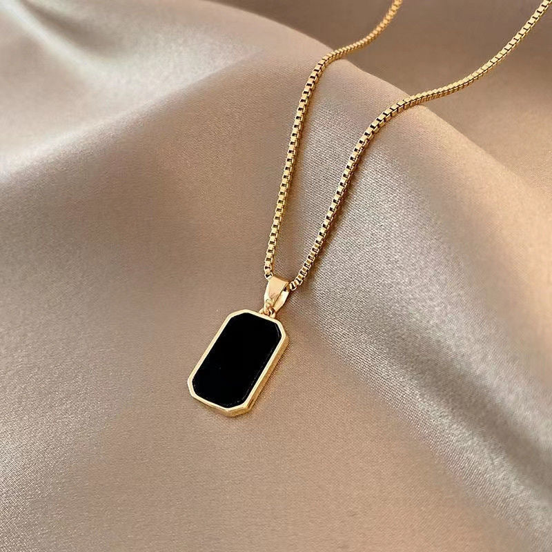Wholesale Black rectangular necklace clavicle chain