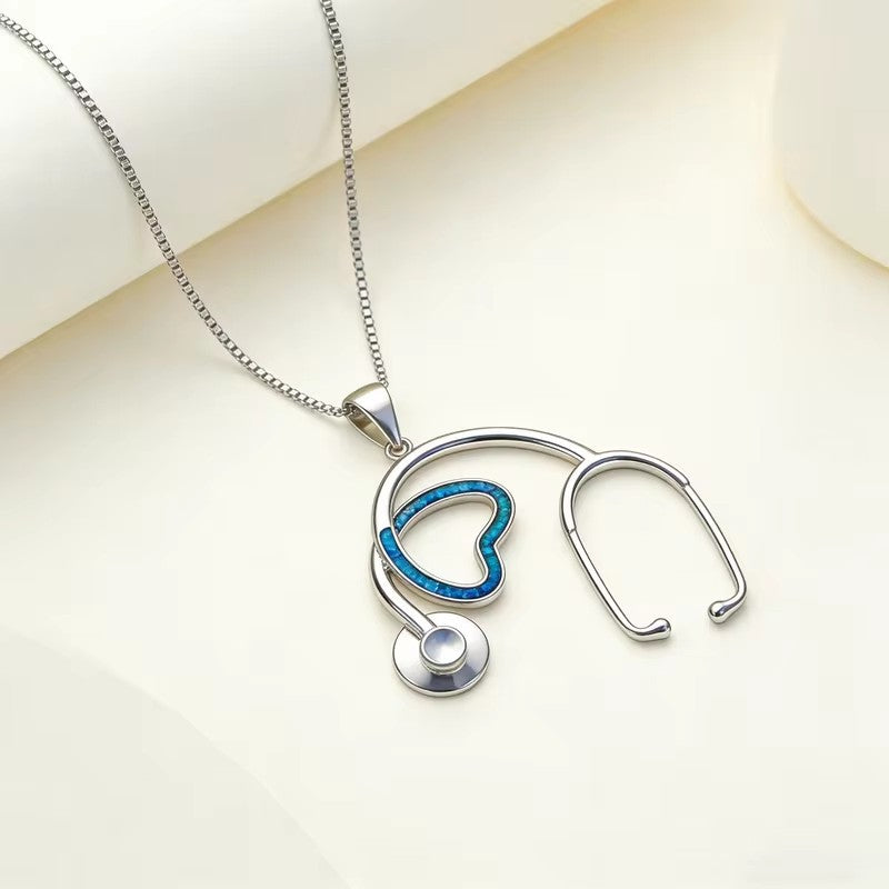 Wholesale heart-shaped stethoscope pendant necklace luxury clavicle chain