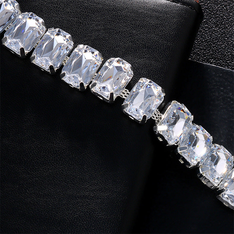 Wholesale Green Diamond Luxury Exaggerated Full Diamond Clavicle Necklaces