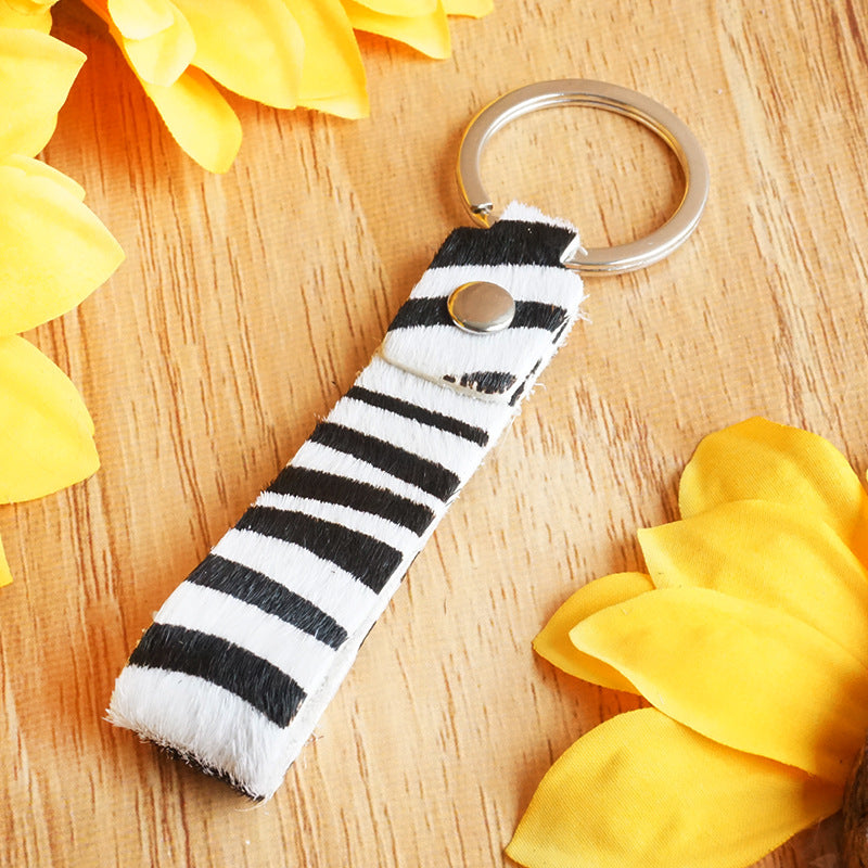 Wholesale 3pcs Creative Diy West Leather Horse Hair Leopard Print Army Green Print West Leather Keychains