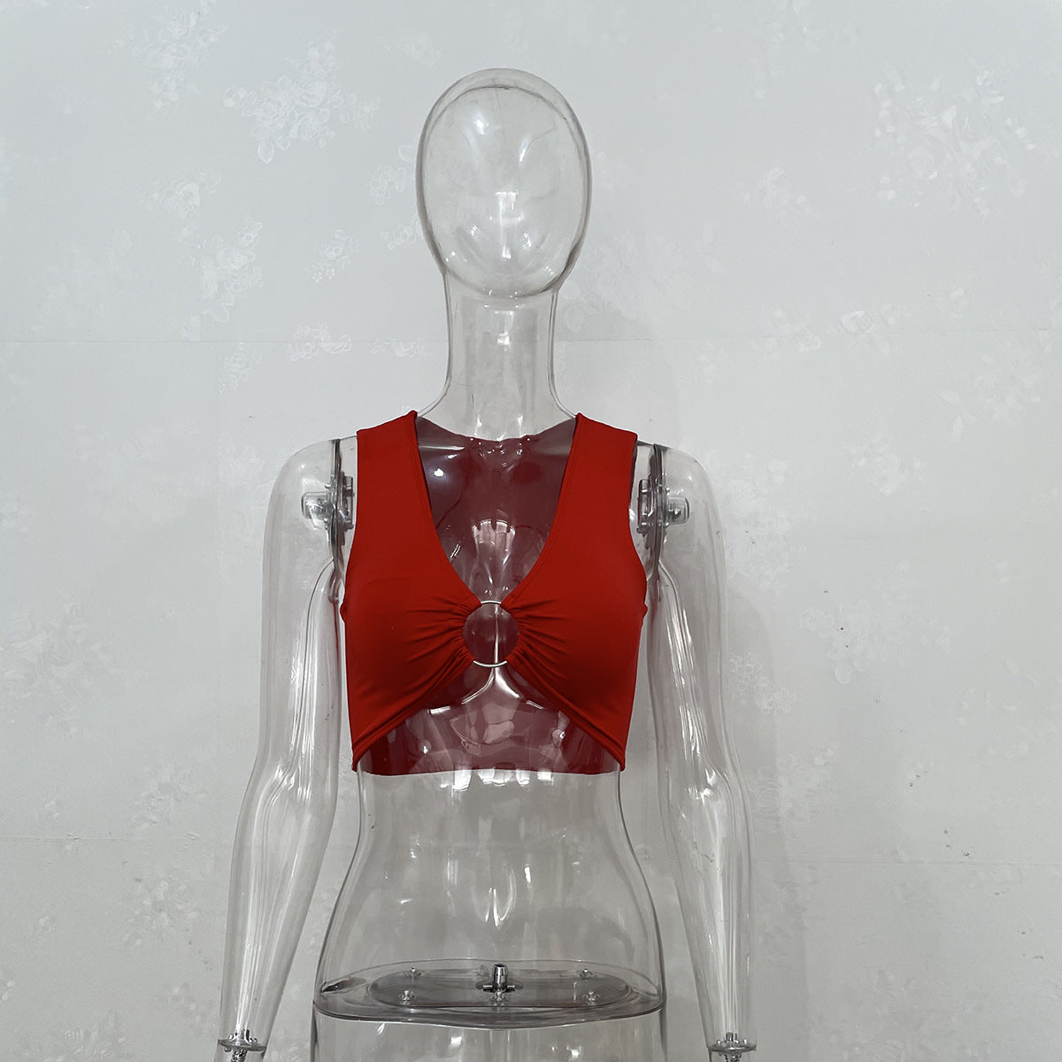 Wholesale V-neck Waist-baring Vest with A Circle on The Chest