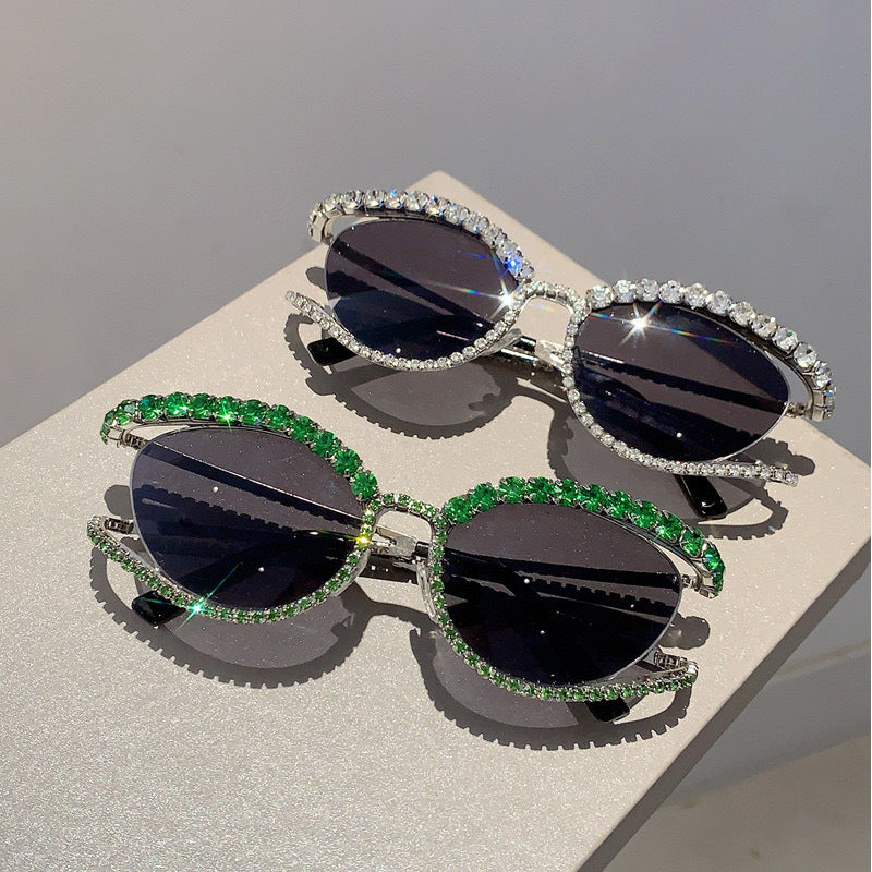 Wholesale Diamond-encrusted cat-eye sunglasses