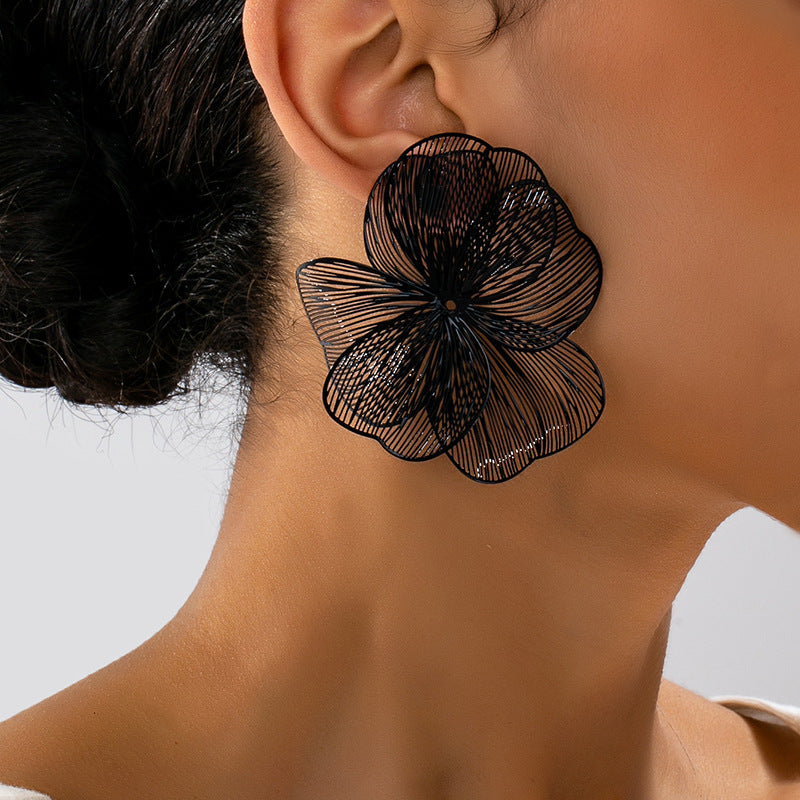 Wholesale Trendy Floral Earrings Gold Alloy Women Spring Party Fashion Accessory