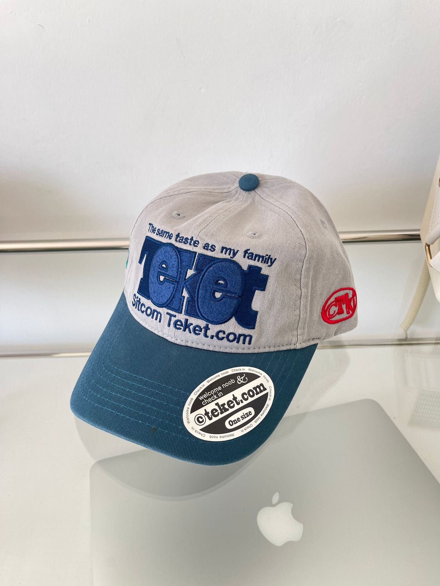 Wholesale Retro Letter Embroidery Soft Top Contrast Color Baseball Cap