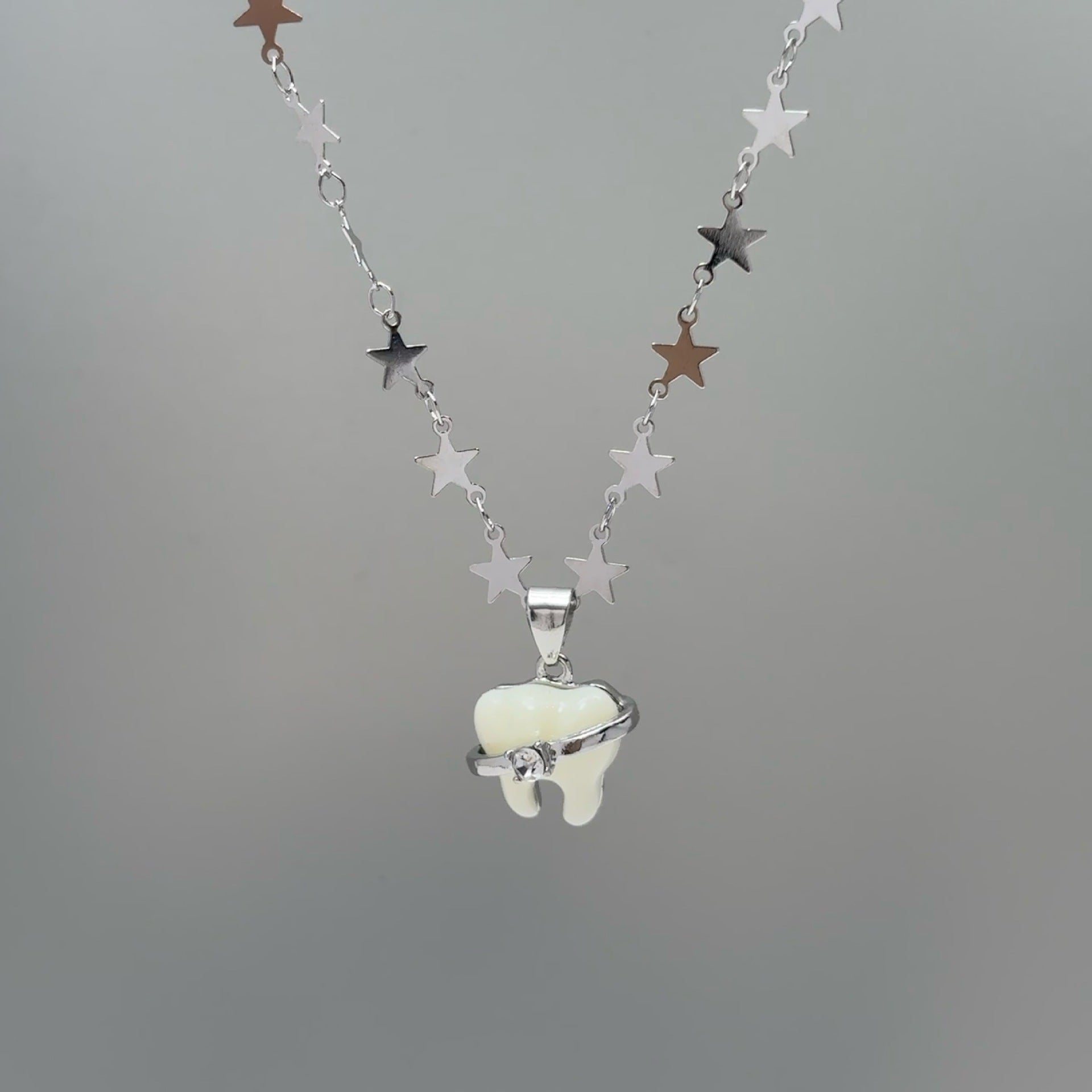 Wholesale Electroplated red green apple acrylic necklace