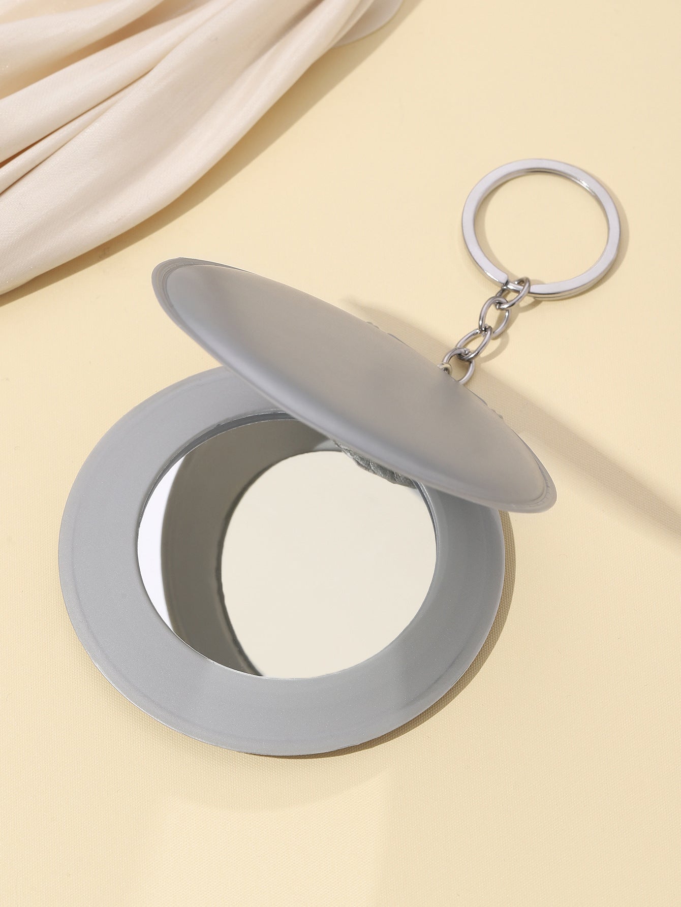 Wholesale Candy Color Cosmetic Mirror Leather Small Round Mirror Portable Folding Keychain