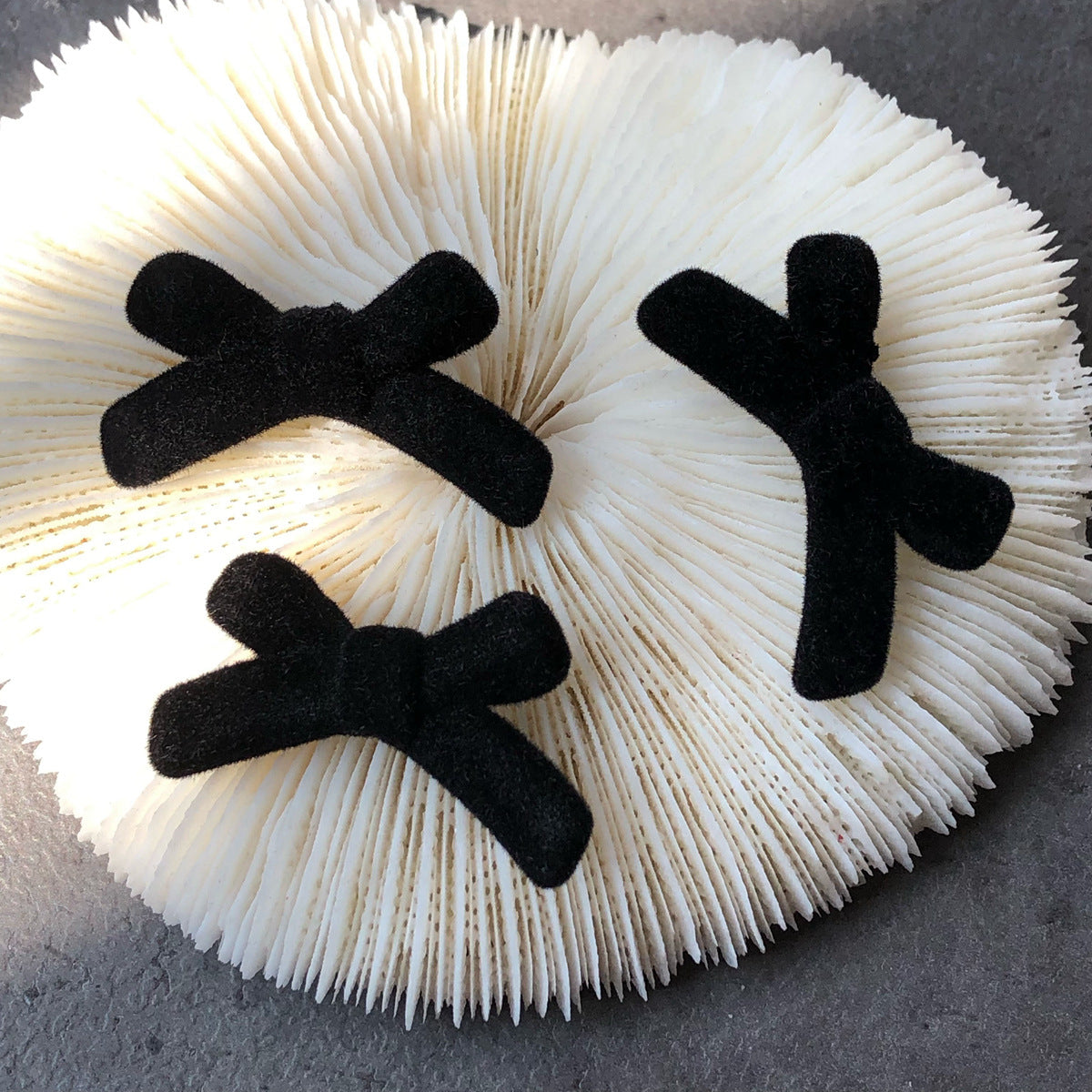 Wholesale 10PCS Flocking Cross Bow DIY Jewelry Accessories Beads