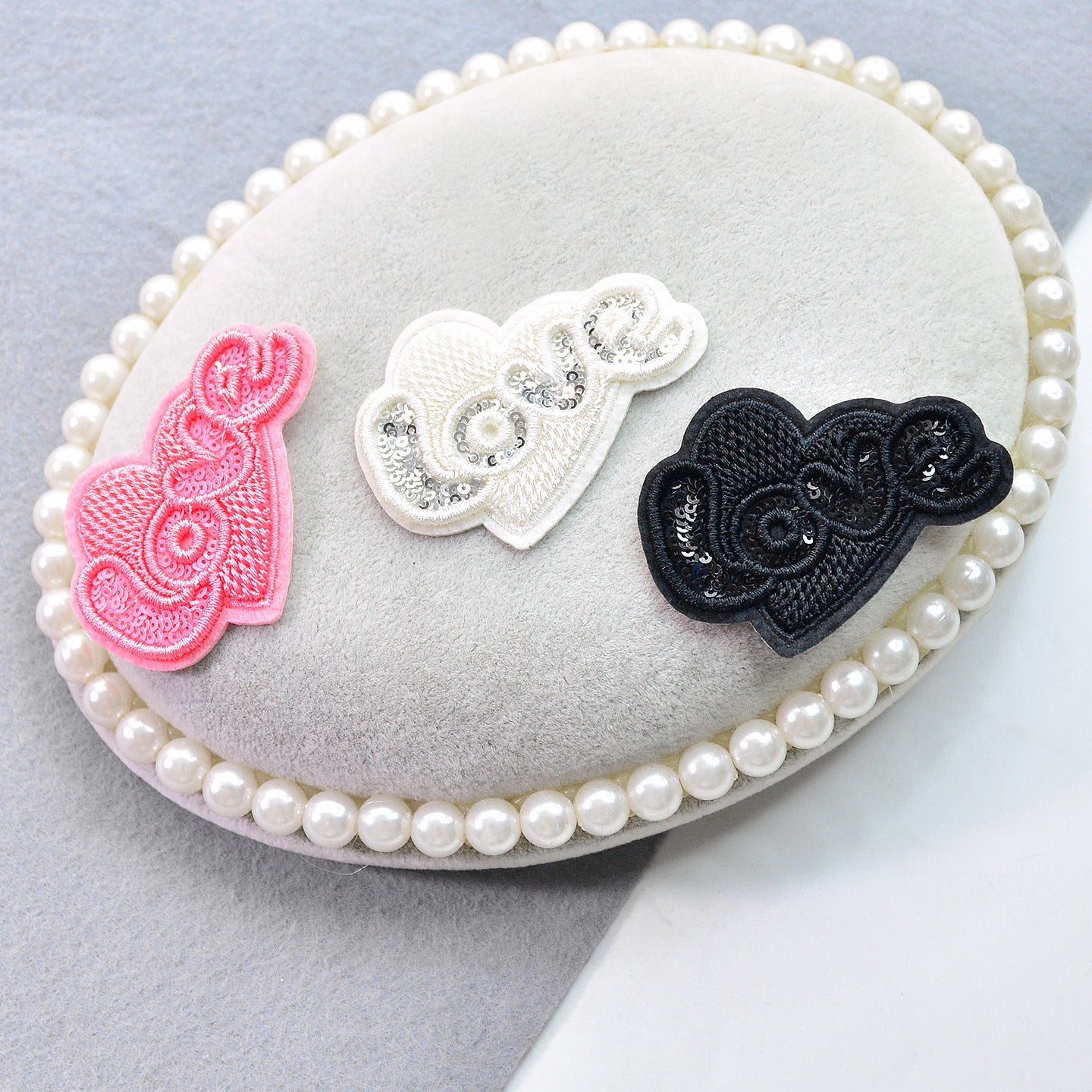 Wholesale Love Letter Bow Embroidered Felt Patch With Pink Sequin Trendy Decorative Accent For Clothing Repair Gift Or Boutique Resale