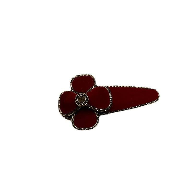 Wholesale of Four Leaf Grass Velvet Hair Clips and Accessories