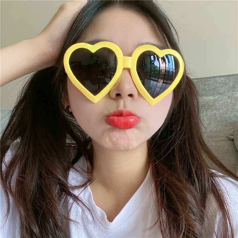 Wholesale Harajuku Love Beach Resort with Large Frame Peach Heart Beach Glasses