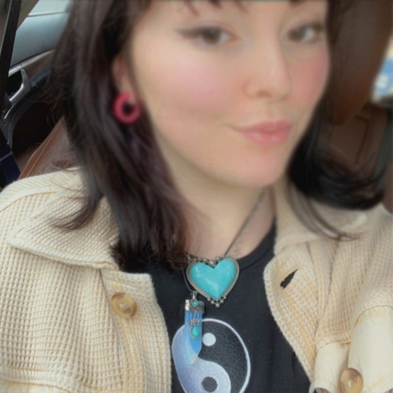 Wholesale jewelry Western Wind personality heart pine stone clavicle necklace