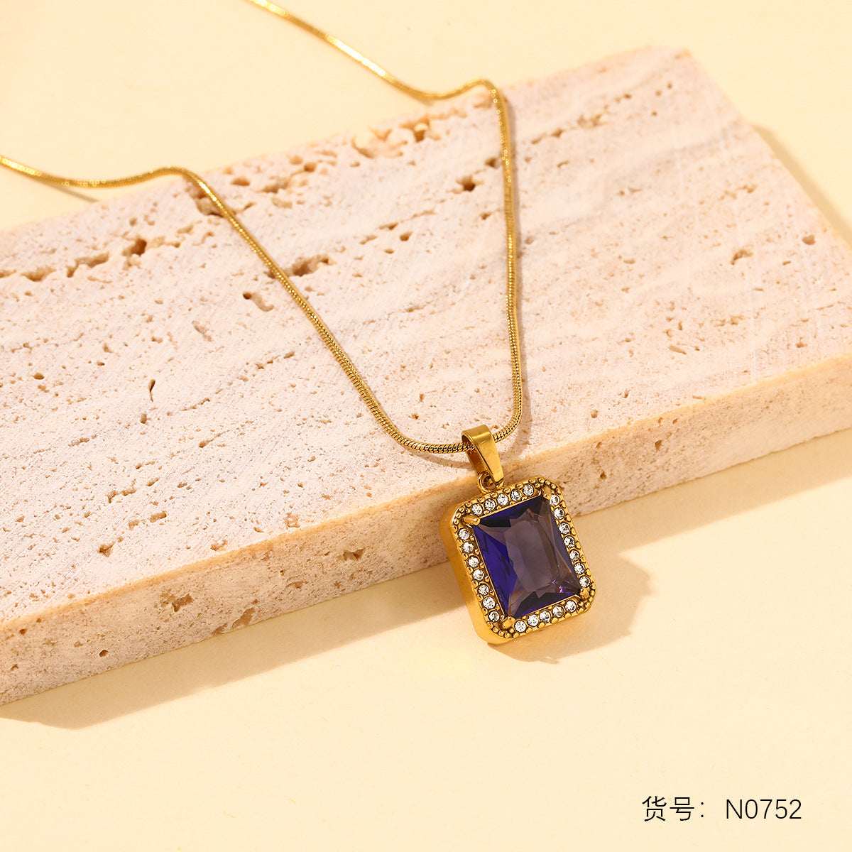 Wholesale Stainless steel diamond inlaid necklace for women