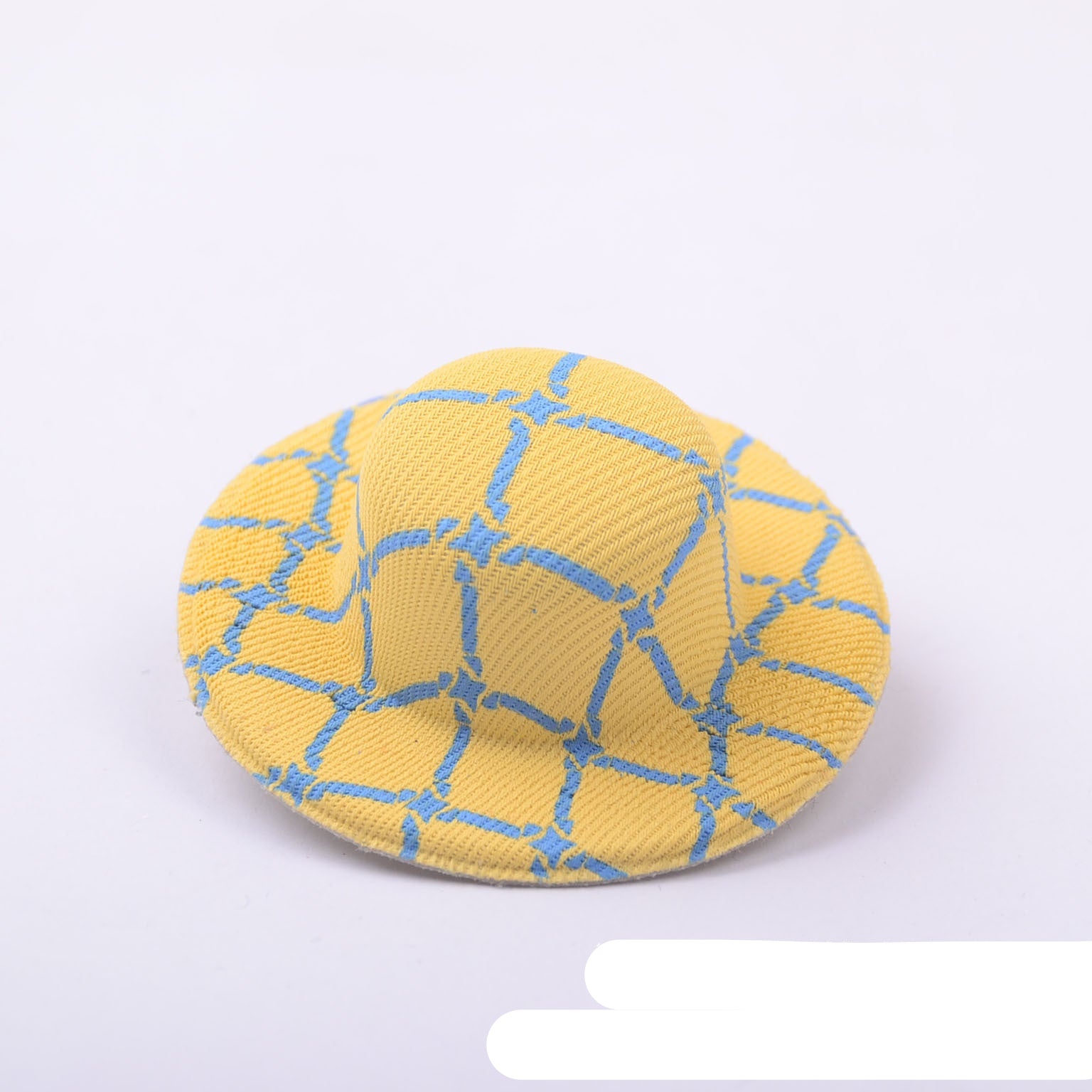 Wholesale Mobile phone pendant perfume holder hat ornaments doll accessories diy hand-made Meng Qiqi hat vintage printing 5.8CM