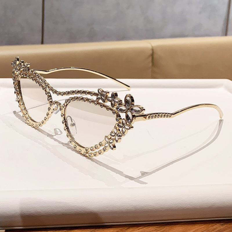 Wholesale Cat eye triangle diamond set UV resistant sunglasses