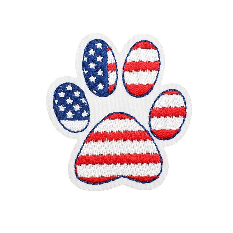 Wholesale Trendy Paw Print Embroidery Patch With Heart And Scenery Design Polyester Sew On Patch For Clothing Bags DIY Boutique Accessory