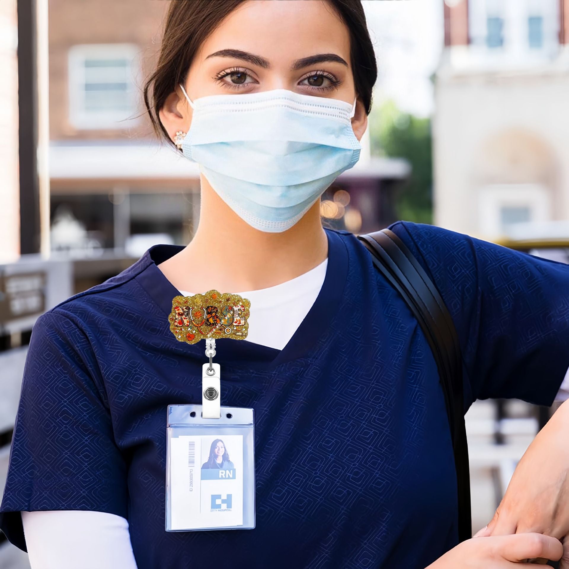 Wholesale Golden Autumn Christmas Nurses Medical Students Retractable Buckle  Badge Reels