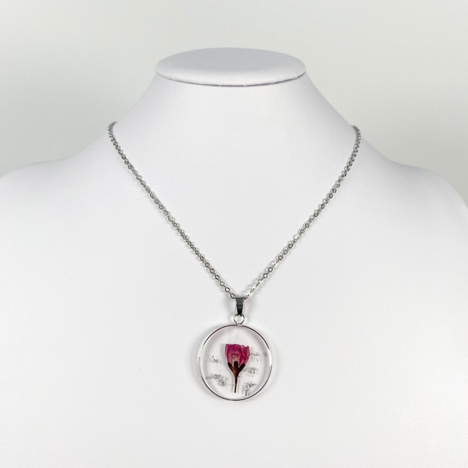 Wholesale 12pcs Resin Creative December Dried Flower Necklace