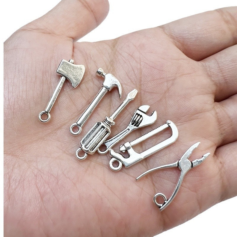 Wholesale 1:12 dollhouse miniature model miniature scene wooden tool box axe scissors set