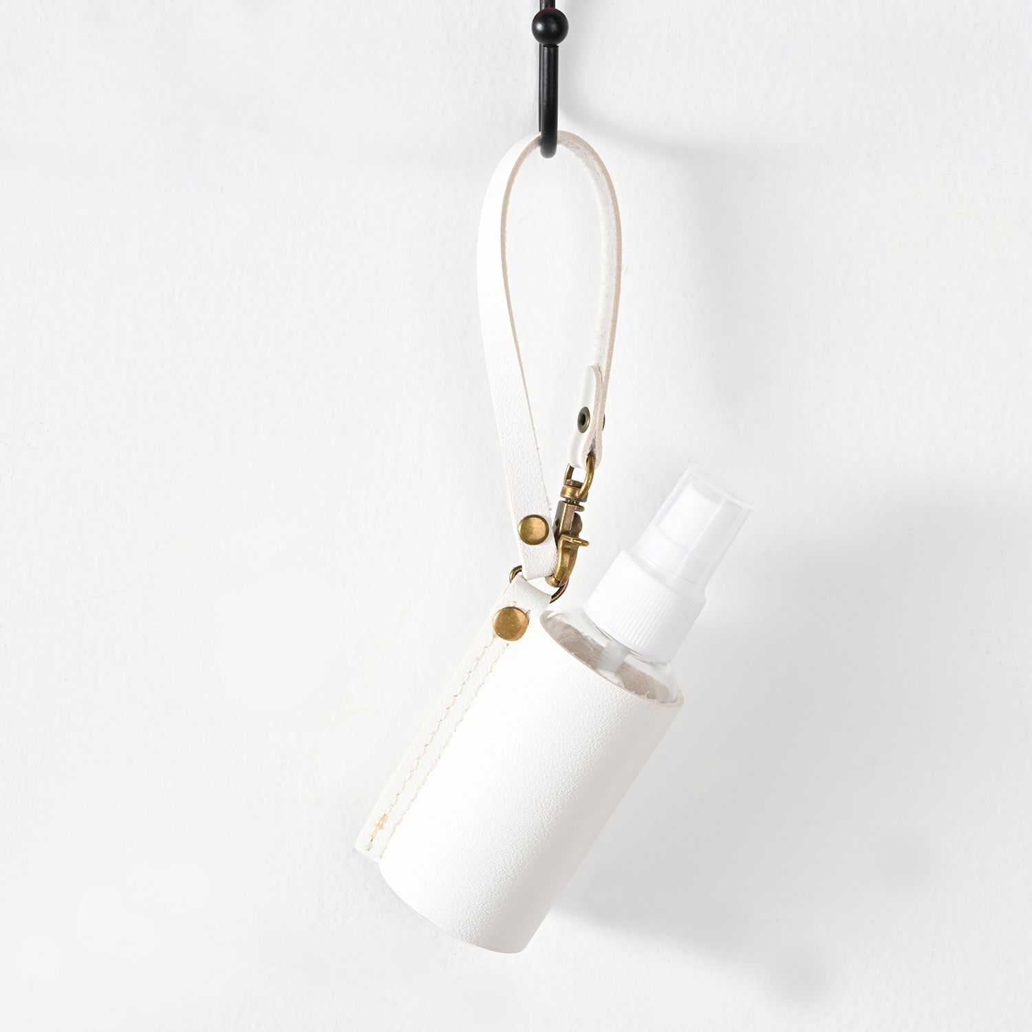 Wholesale PU Bottle Case Keychain