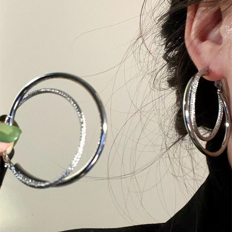 Wholesale Geometric oval high-end cool style earrings