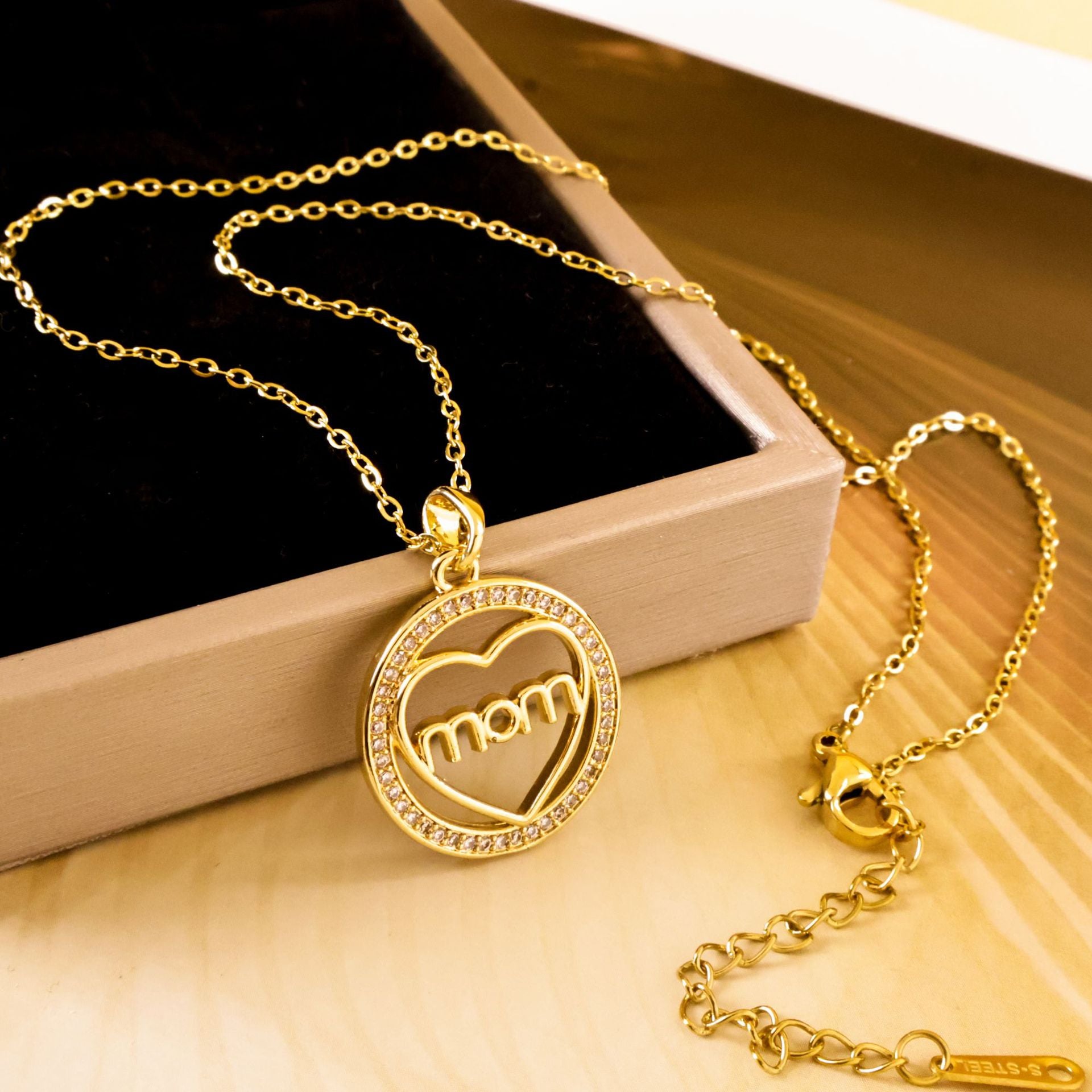 Wholesale Titanium Steel Heart Necklace