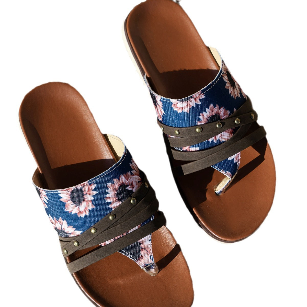 Wholesale Retro Strap Rivet PU Slippers