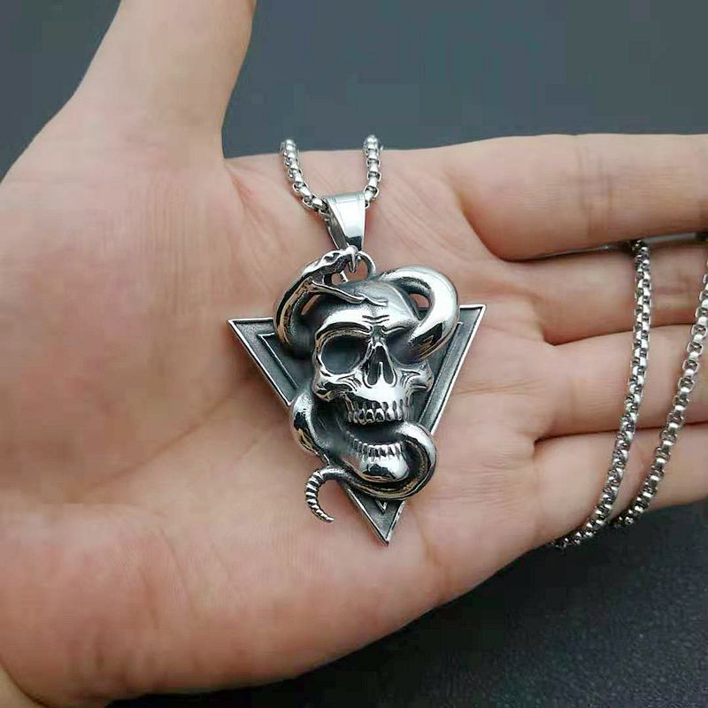 Wholesale Vintage skull and snake punk style pendant polished skull men' s necklace pendant