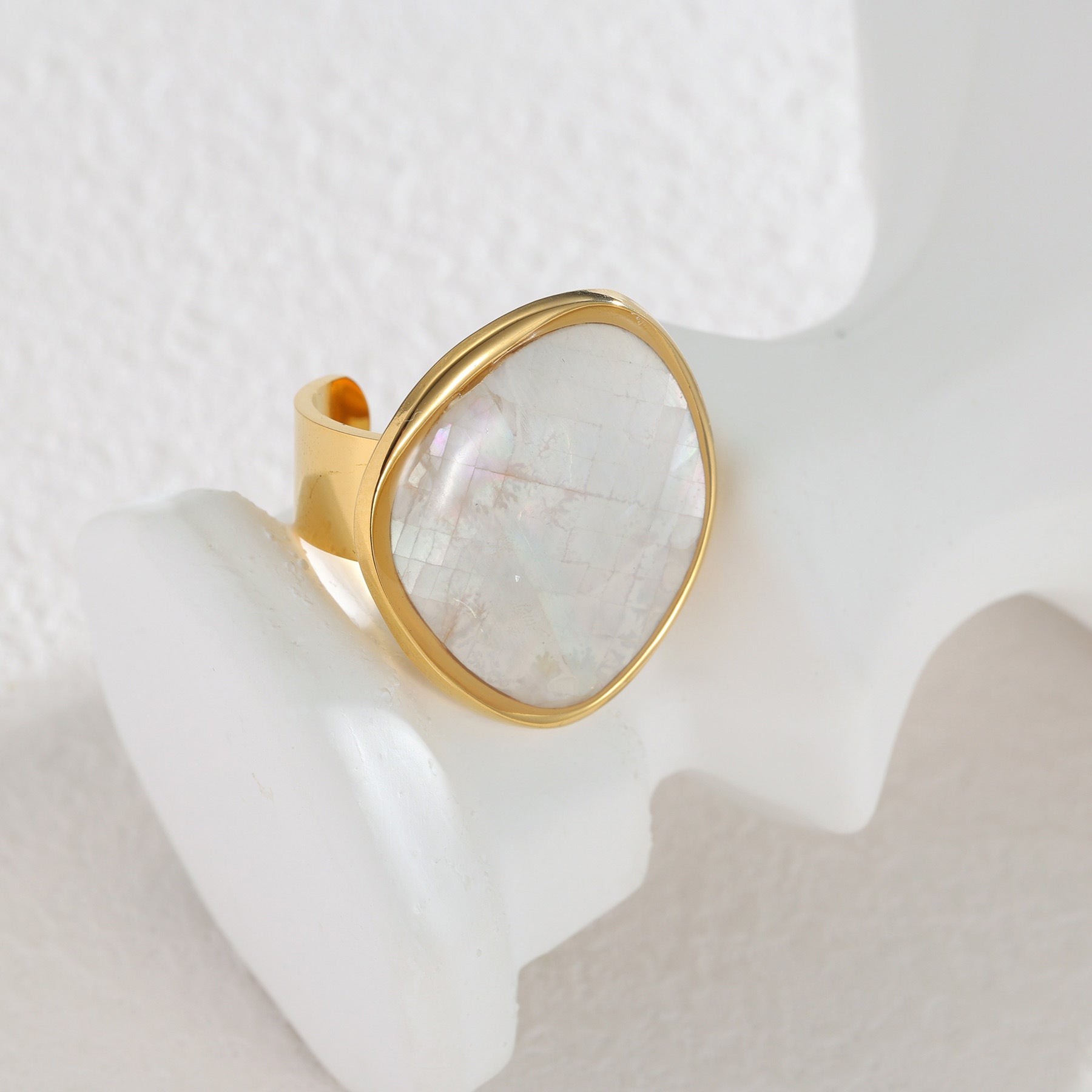 Wholesale French Retro Irregular Abalone Shell Ring Stainless Steel Geometric Jewelry Gift