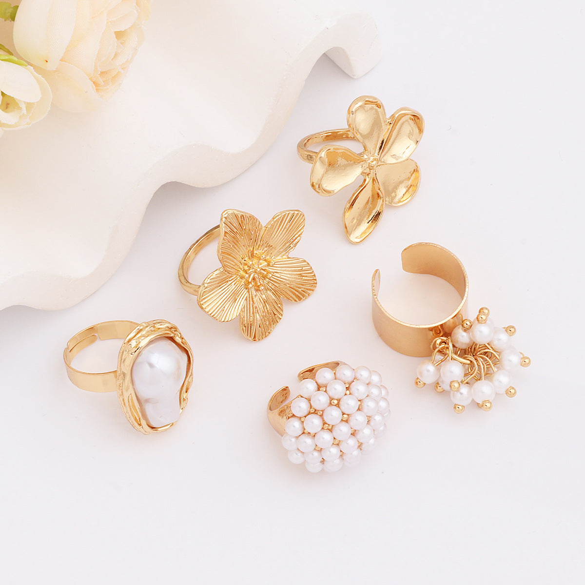 Wholesale Flower Alloy Irregular Pearl Ring