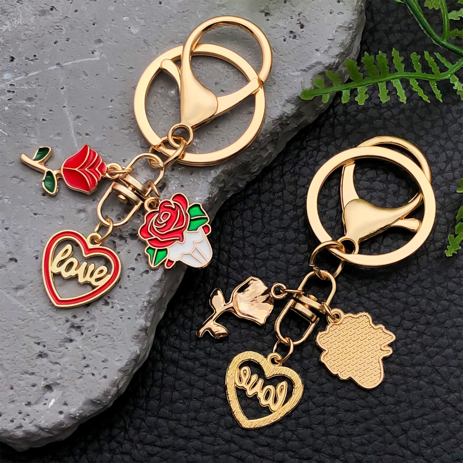 Wholesale  Valentine' s Day Red Love Heart Rose Keychain