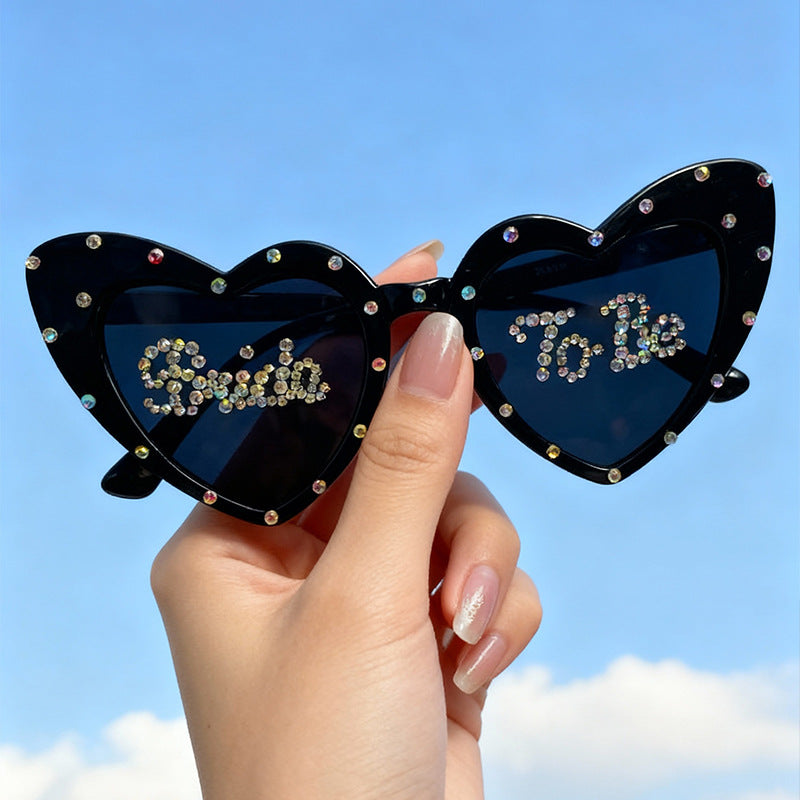 Wholesale Inlaid with diamonds Heart Earrings Men' s/ women' s sunglasses