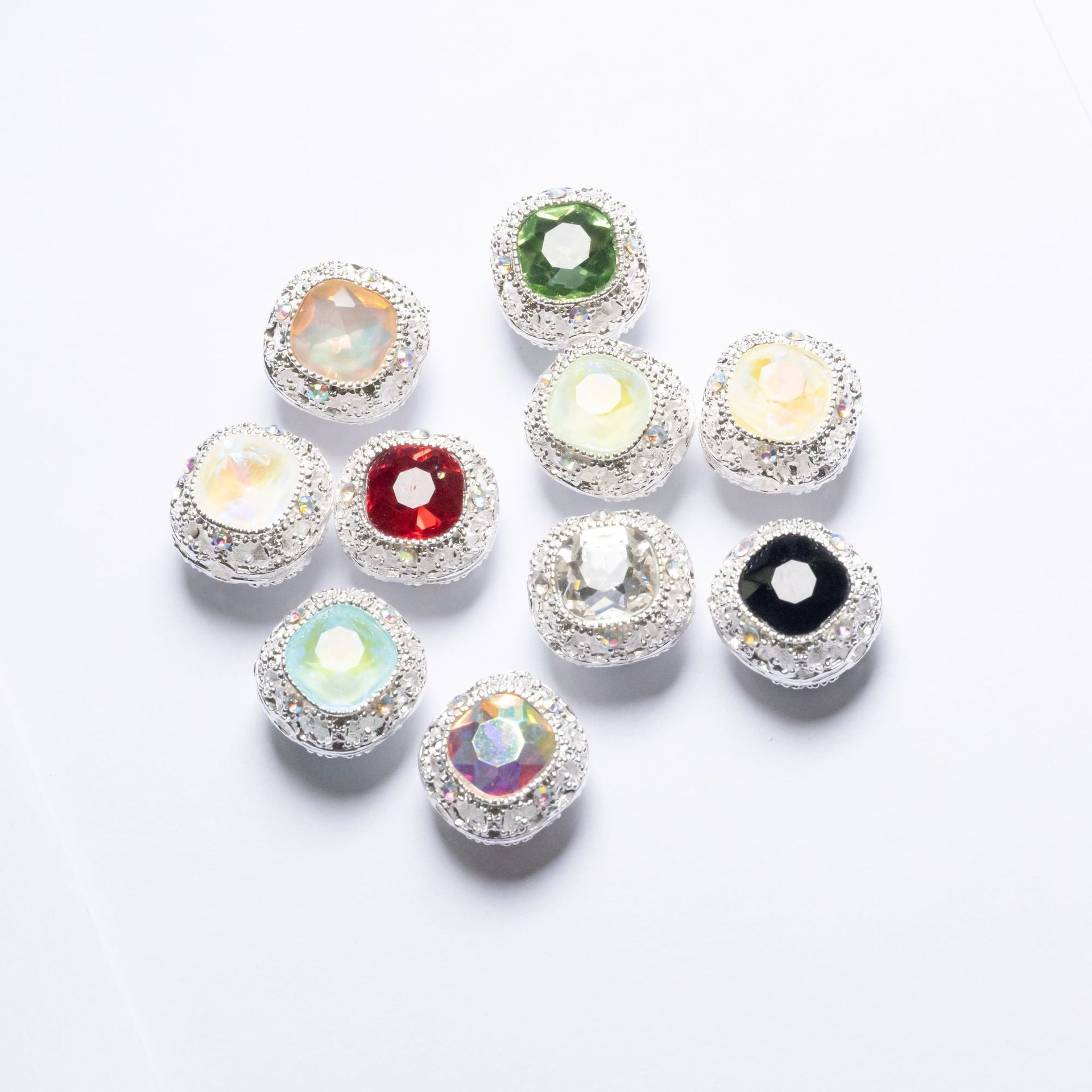 Wholesale 20pcs Alloy Crystal Western Princess Series Straight Hole Multi-color Optional Aperture 2.0mm Diy Mobile Phone Chain Bag Chain Pen