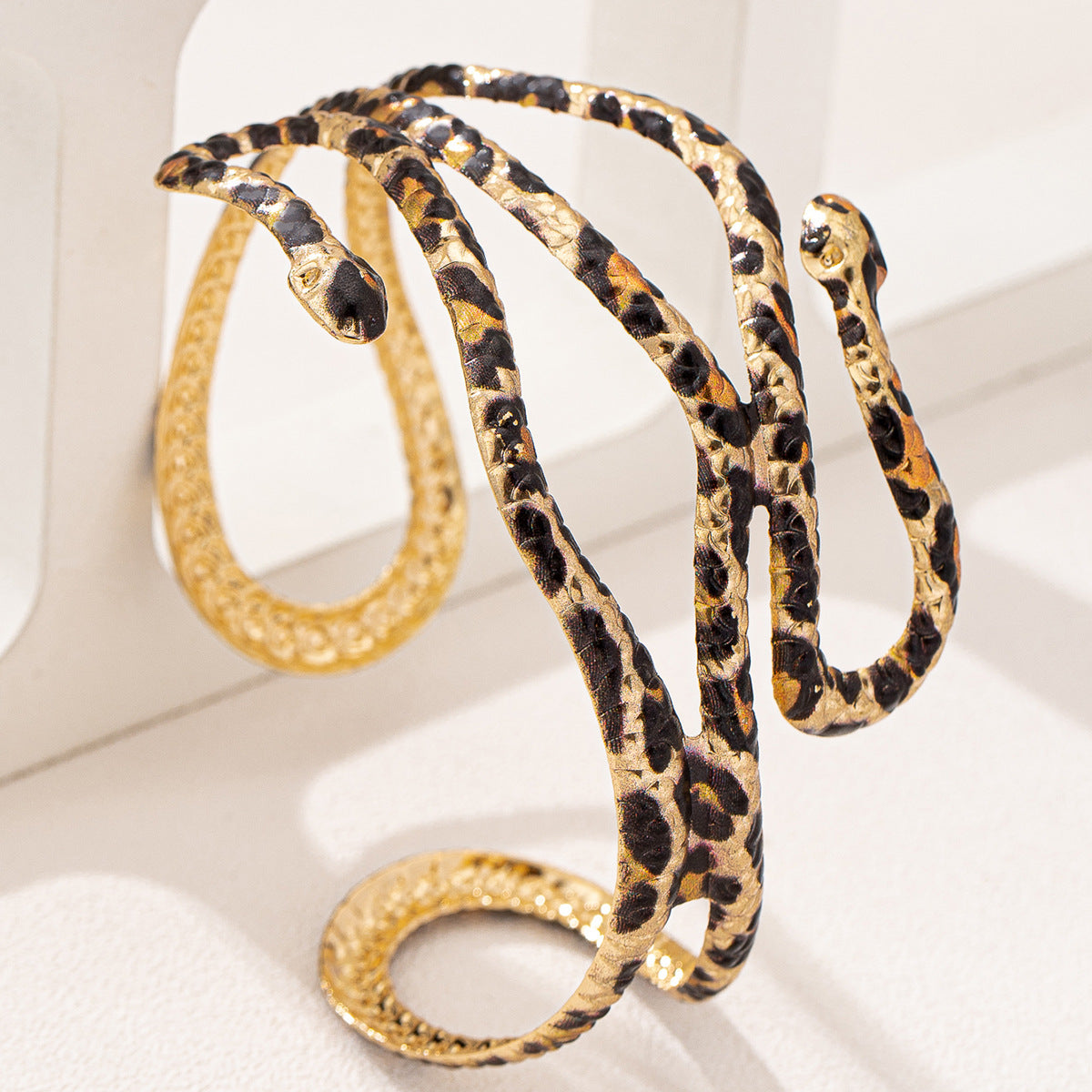 Wholesale Metal Leopard Irregular Snake Arm Ring ultiple Occasions