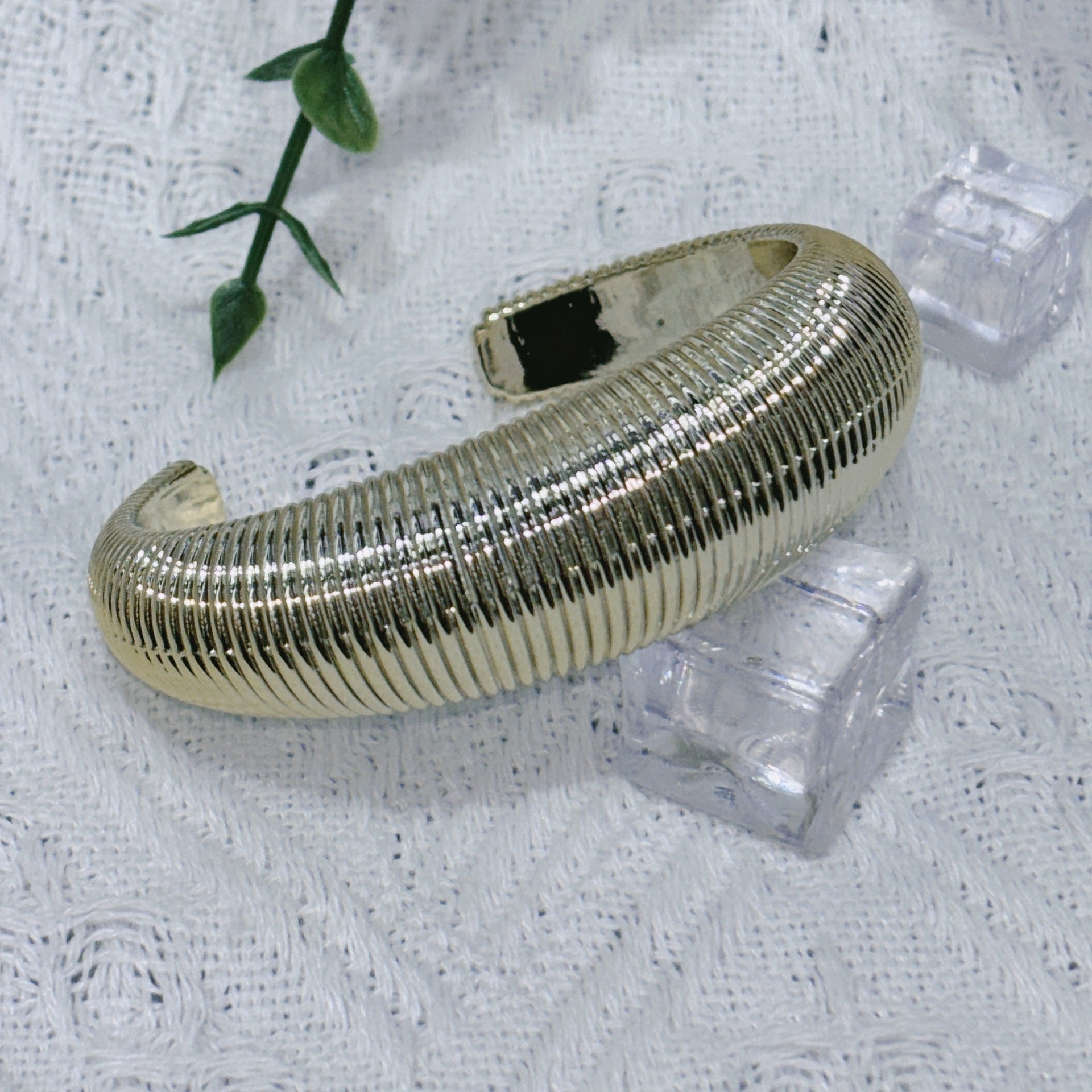 Wholesale Acrylic Open Bracelet