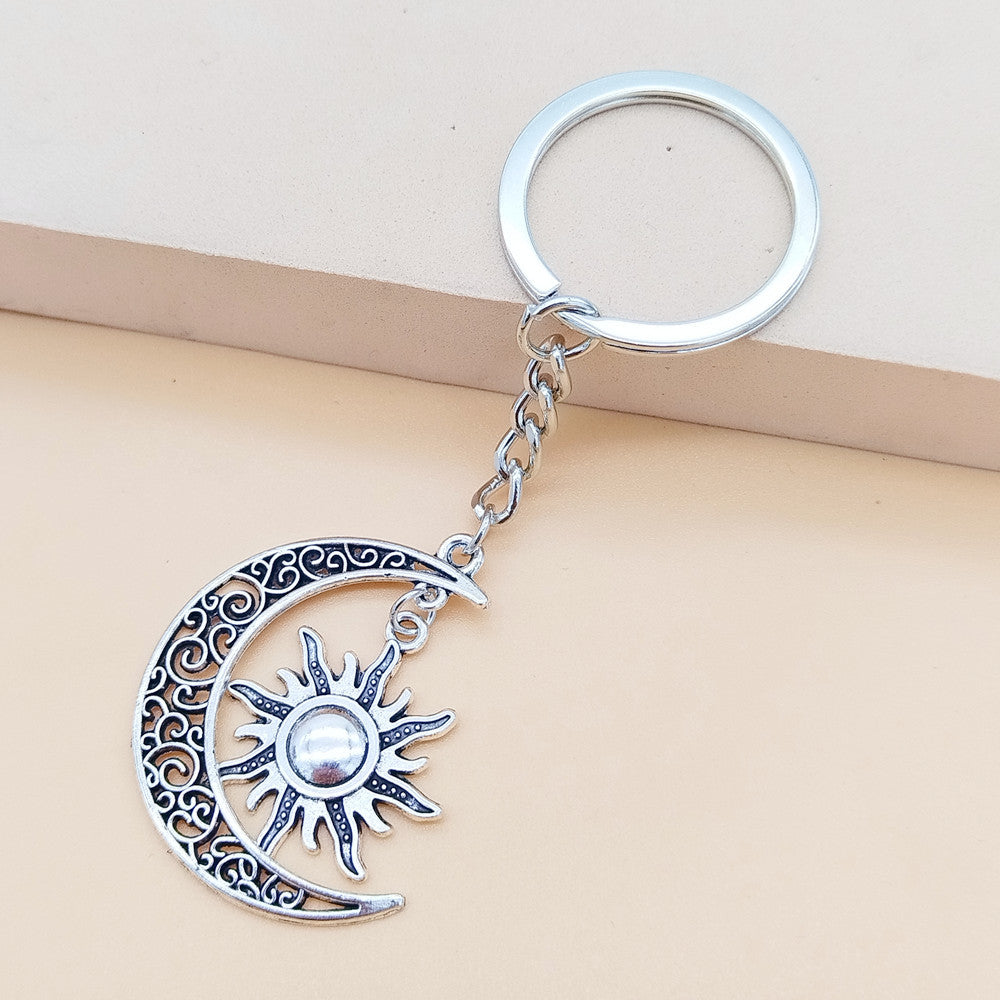 Wholesale keychain pentagram star peach heart pendant vintage sun moon combination keychain ornaments