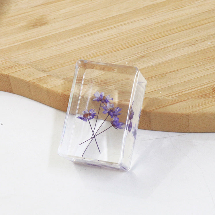 Wholesale 6pcs Small Star Flower Resin Crafts Real Flower Handmade Dripping Glue Ornaments