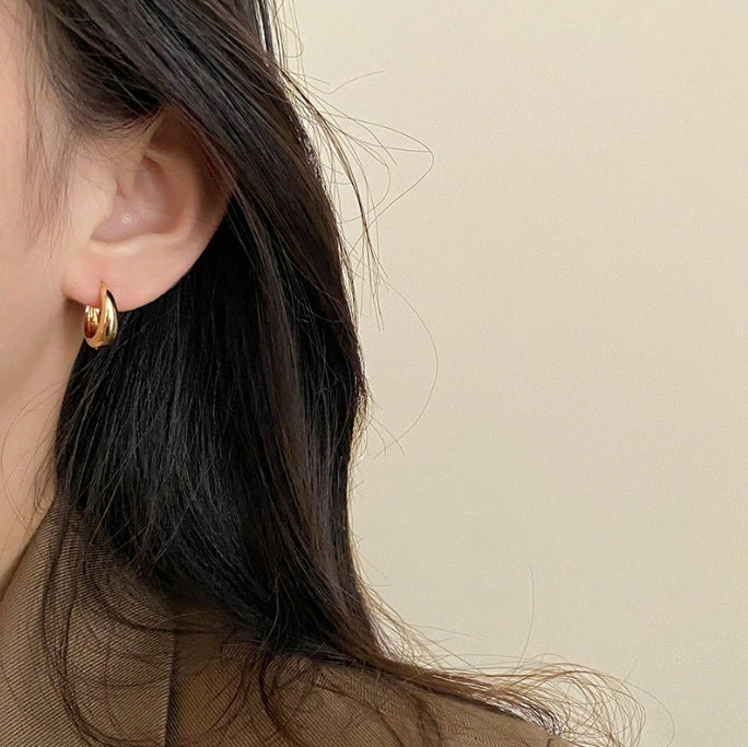 Wholesale Gold Tone Zinc Alloy Geometric Ear Cuffs French Style Minimalist Earrings For Women Chic Everyday Fashion Accessory