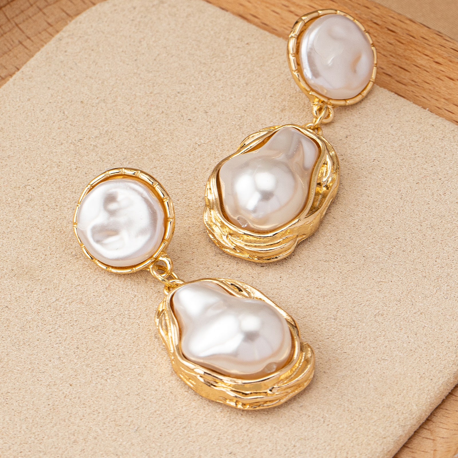 Wholesale Gold Tone Alloy Irregular Baroque Pearl Earrings French Vintage Style Women S Daily Fashion