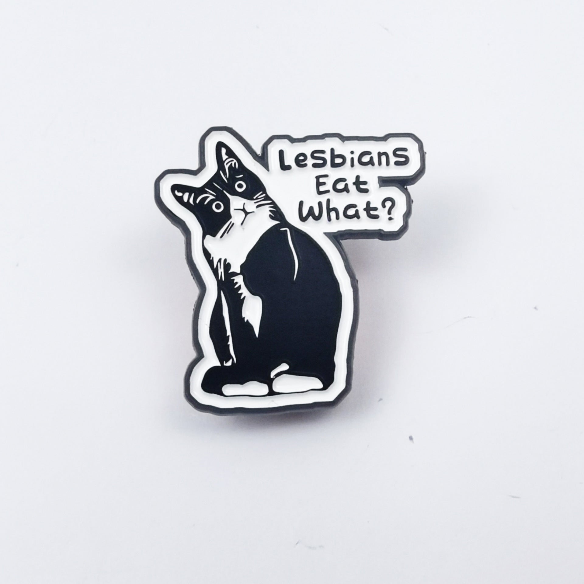 Wholesale Cute black cat cartoon English letter alloy badge brooch