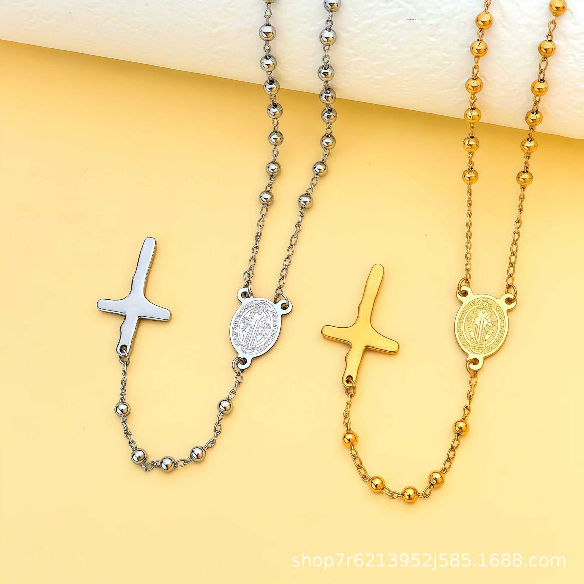 Wholesale Golden oval cross Pendant Stainless Steel Necklace