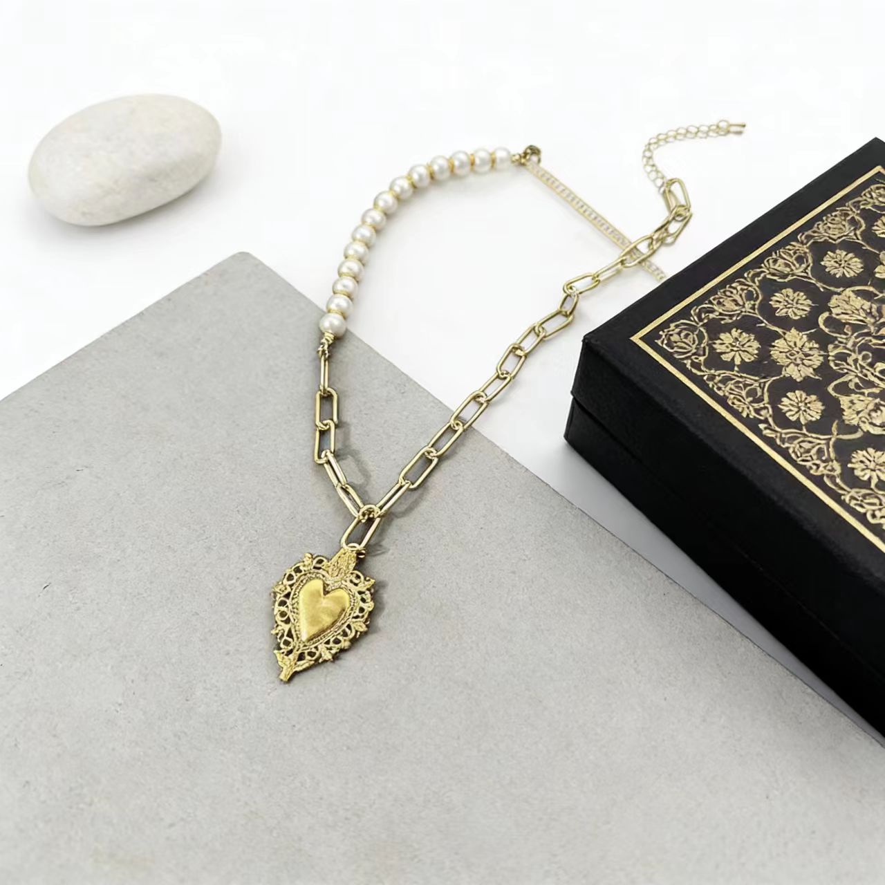 Wholesale Gold Love Pearl Cuban Chain Necklace